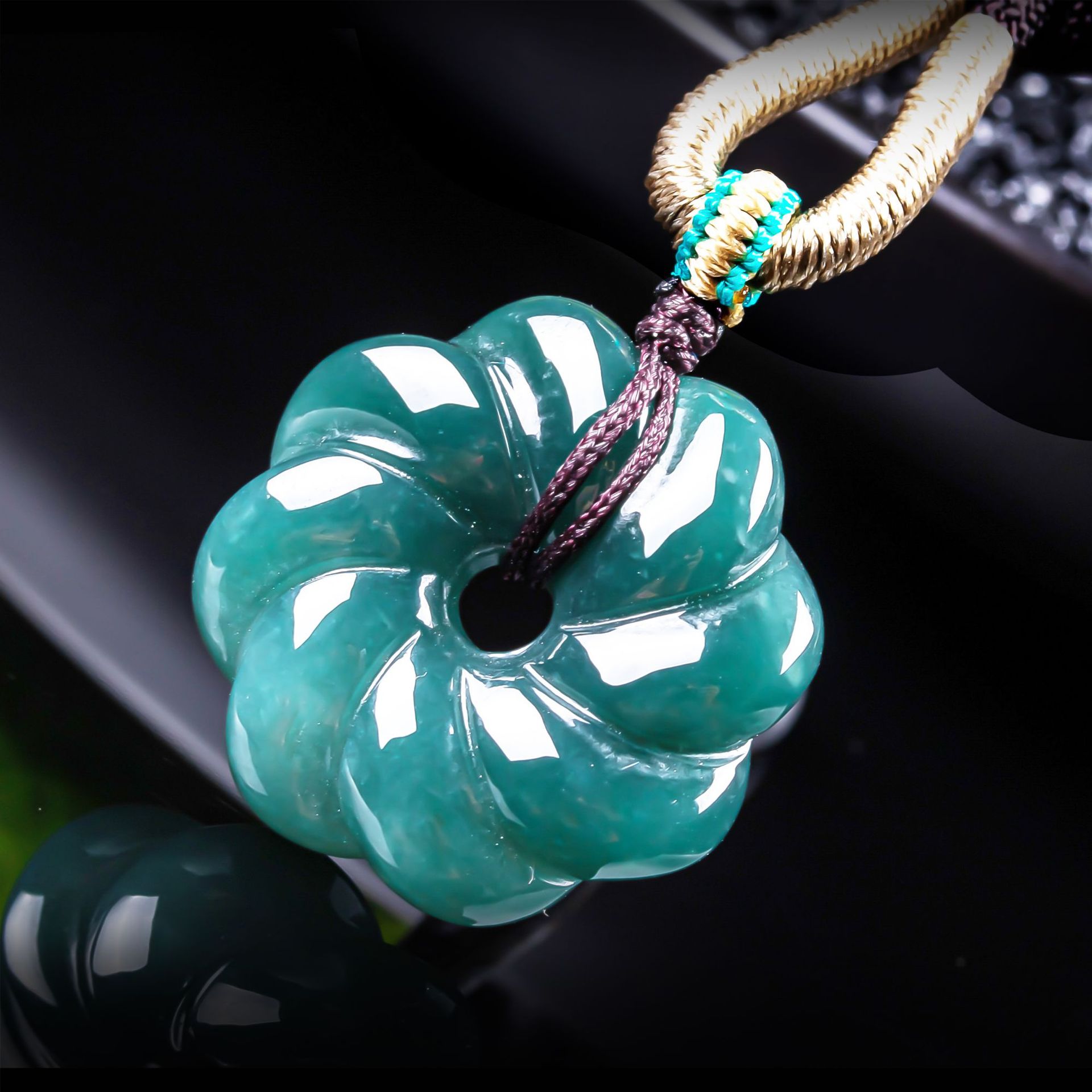Women Accessories Trending - Natural Burmese Jadeite Flower Pendant Necklace