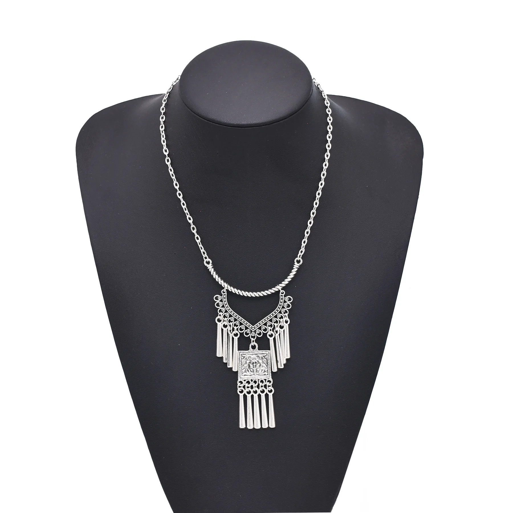 Vintage Silvery Ethnic Element - Women Accessories Nepal recension och pris