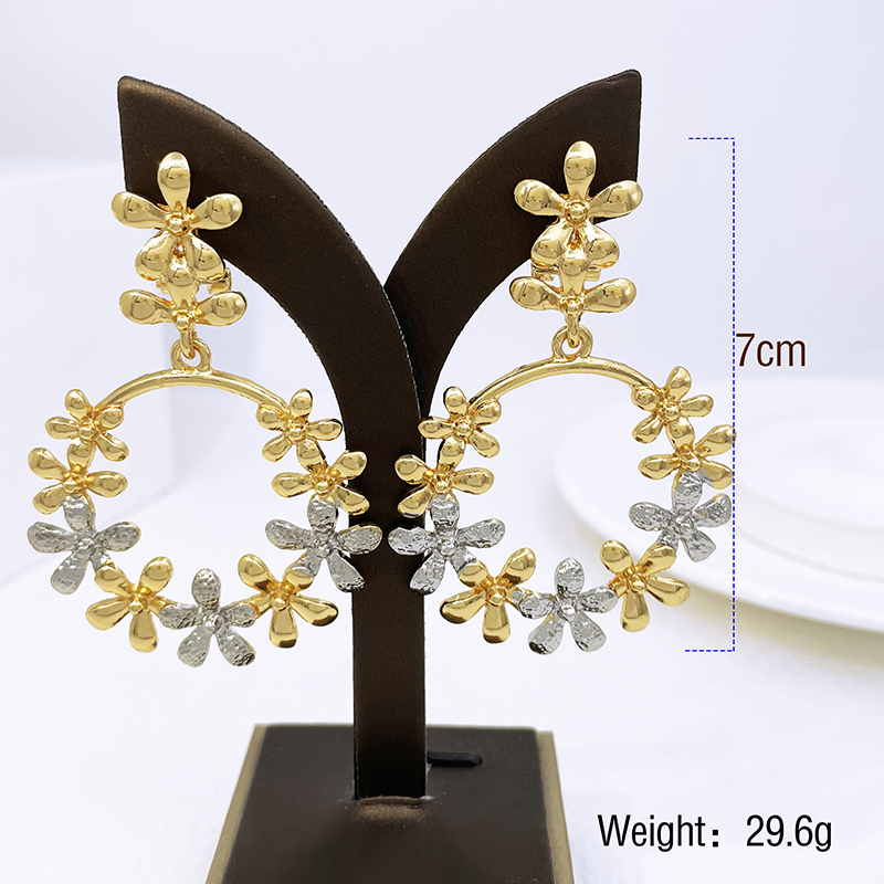 Women Big Drop Earrings 18K Go - Women Accessories Dubai recension och pris