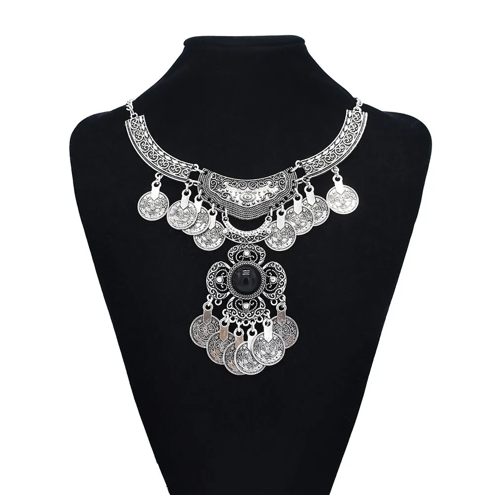 Vintage Alloy Hollowed Large F - Women Accessories Nepal recension och pris